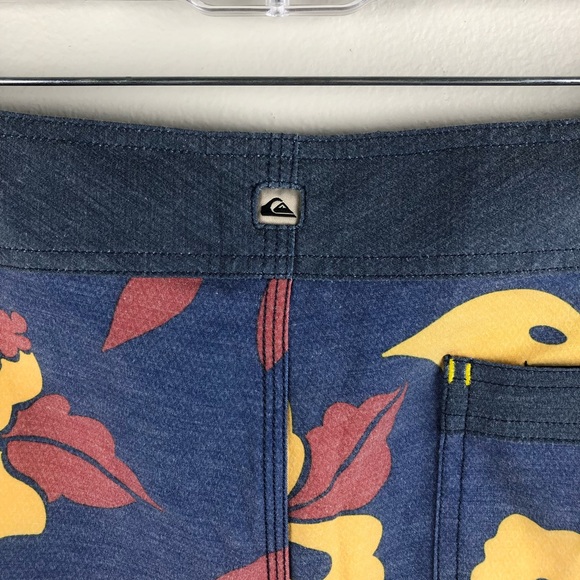 Quiksilver Flowah Powah Board Shorts Men's 34 EUC - Picture 3 of 12